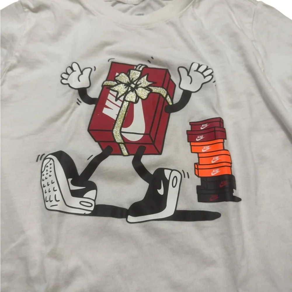 Nike | Sneaker Head White Long Sleeve Graphic Tee Shoe Box Gifts